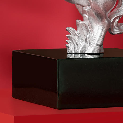 《福运生肖·马》神骏龙驹  前腿马  马到成功  足银 和田玉  十二生肖艺术摆件  商务 贺岁  生日 礼品 商品图2