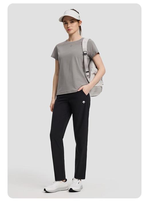 点此购买 迪桑特TRAINING系列防泼水女士运动长裤 37 329232 商品图1