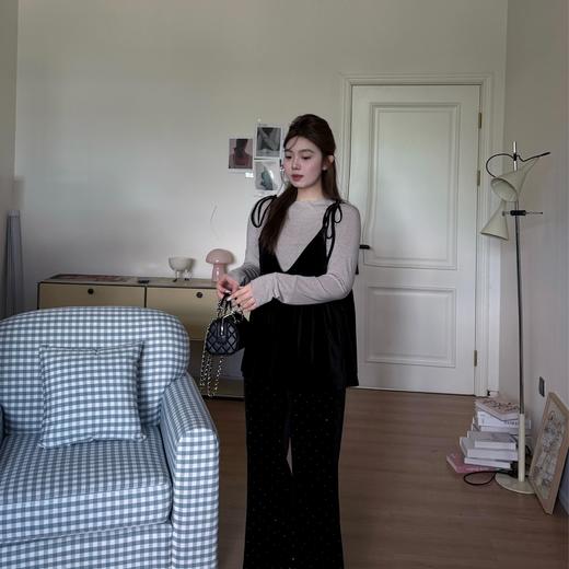 25AW上新 软软同款【曼哈顿之夜】韩版设计感百搭长袖T恤+丝绒吊带背心两件套 商品图1