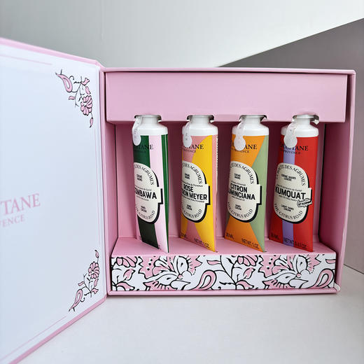 【限时特惠 礼盒礼袋】欧舒丹节日礼盒四件套30ml*4（乳木果金桔雪松+玫瑰野拧+甜扁桃香橼琥珀+乳木果绿叶青橙） 商品图1