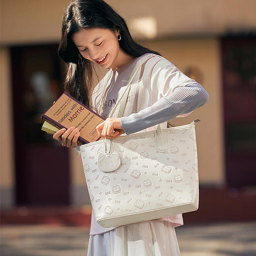 森马包包女托特包2025新款设计感满印单肩包时髦洋气手提包大容量 商品图2