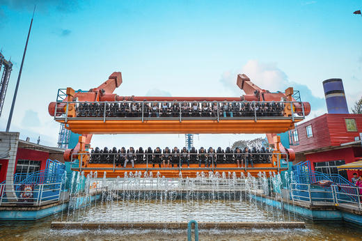 🦄闪耀欢禧节🪐一起狂欢【独家·成都欢乐谷】秋假特惠39元起~~狂欢8大欢乐主题区、130 +项体验观赏项目、欢乐巡游大派对、400+NPC天团 商品图8