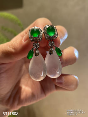 高冰种水滴耳坠【5311808】具体价格微信咨询