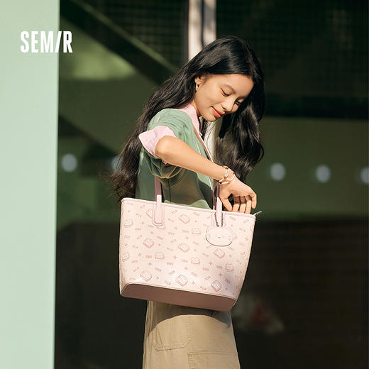 森马包包女托特包2025新款设计感满印单肩包时髦洋气手提包大容量 商品图1