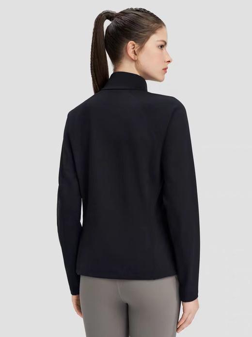 点此购买 迪桑特TRAINING女士针织运动上衣外套 qk 329291 商品图4