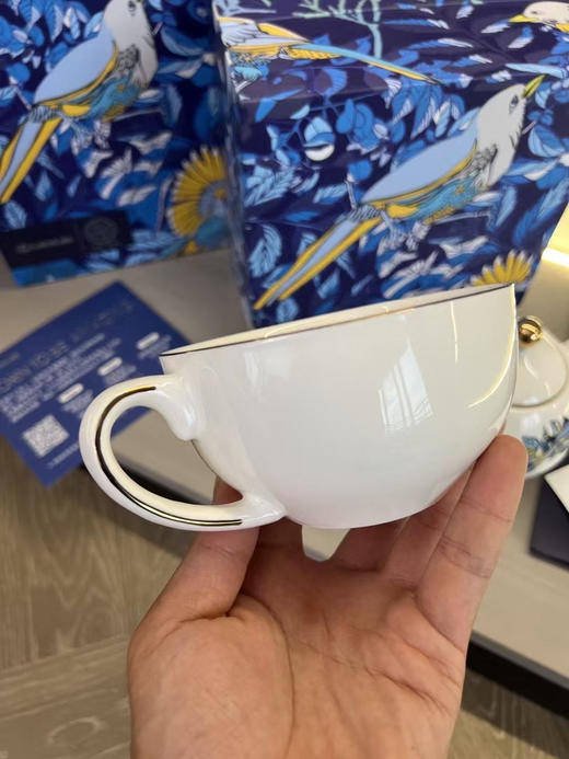 出口台湾正品LEXUS × Daniel Wong 神鸟蓝鹊茶具套装：藏于骨瓷的雅致与格调; 正品全新带礼盒，一壶一杯一碟三件套，承包独处时的饮茶仪式感。 商品图10