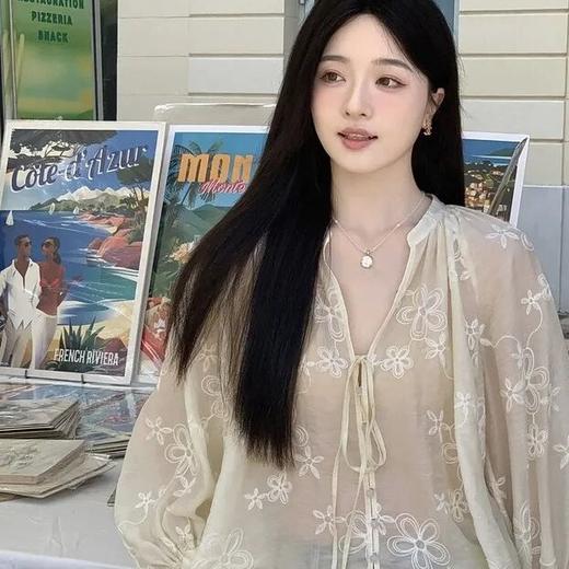 早秋天丝刺绣灯笼系带衫｜宽松慵懒的灯笼袖+系带设计，肉肉全被“温柔包裹” 商品图4