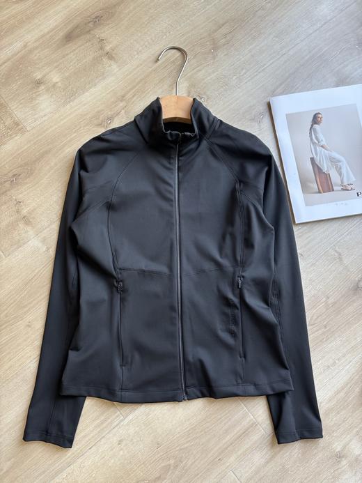 点此购买 迪桑特TRAINING女士针织运动上衣外套 qk 329291 商品图1