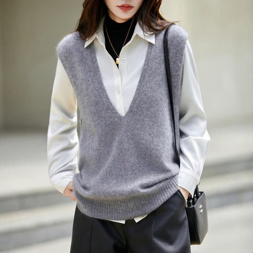 馥迦慵懒叠穿拉绒拉毛V领无缝羊毛马甲 商品图7
