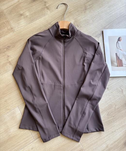 点此购买 迪桑特TRAINING女士针织运动上衣外套 qk 329291 商品图2