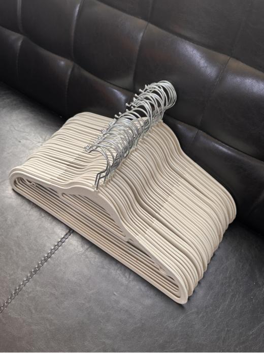 🌞居家好物推荐❗收纳整理师专用❗学生党 家庭必入🌸~巨划算❗❗29.9到手整整40个❗节省空间的设计💕让你的衣柜瞬间清爽起来❗ 💥山姆同款!!【无痕防滑衣架40个】 商品图3