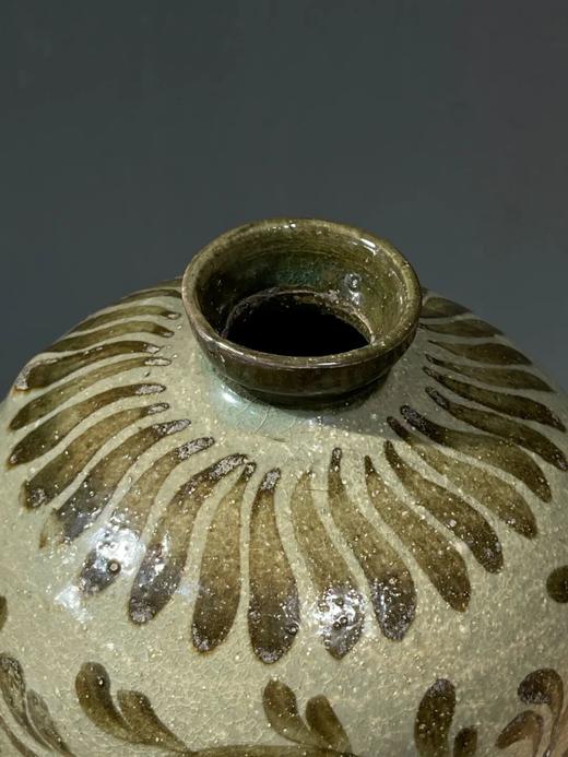 褐绘缠枝莲花纹青瓷梅瓶，顺丰包邮 商品图3