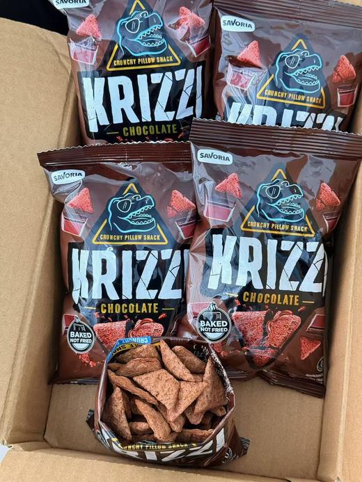 【KRIZZI巧克力夹心三角脆】 💰淘宝价：64￥/包！！ 💰团购价：29.9￥/5包【立省35】 一口沦陷的宝藏小零食🍫 浓郁可可香裹着酥脆小饼干，非油炸配方超健康～ ✨ 0反式脂肪 ！ 商品图3