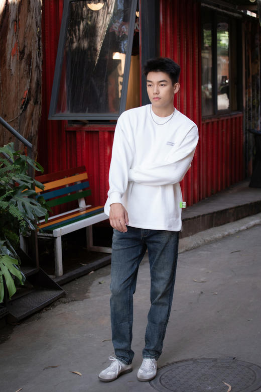 E432564223纯色圆领卫衣 商品图3