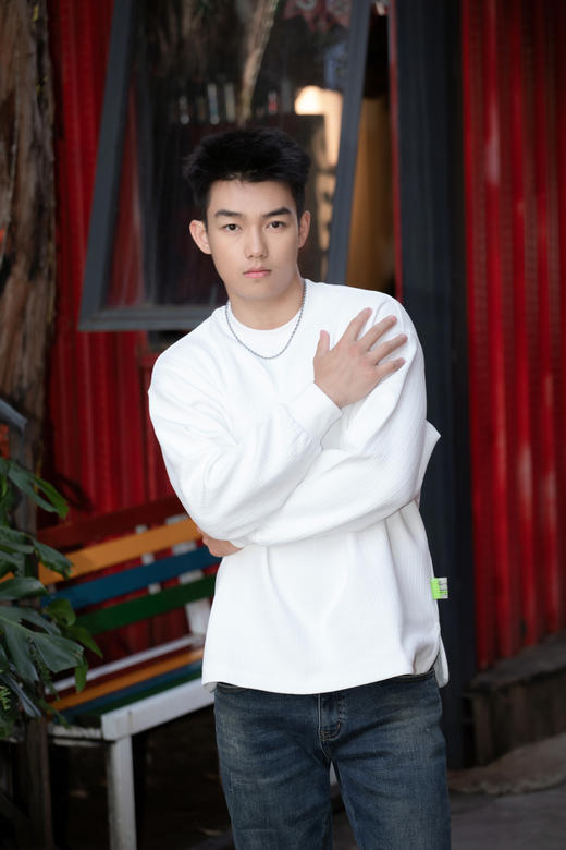 E432564223纯色圆领卫衣 商品图2