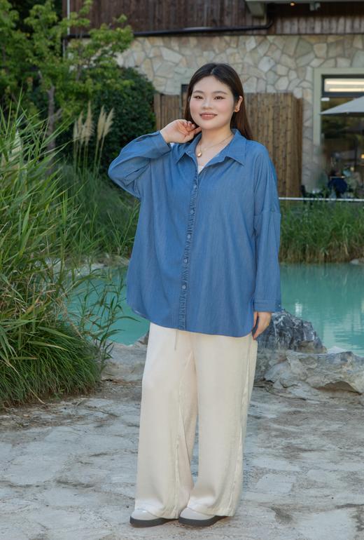 一周发货，30件定制限量款【老钱风 宽松衬衫上衣】垂顺、挺括！尖头翻领衬衫领，面料垂顺柔软，厚度适中，微弹，中长款，正码正拍，69%聚酯纤维25.7%粘纤5.3%氨纶 商品图3