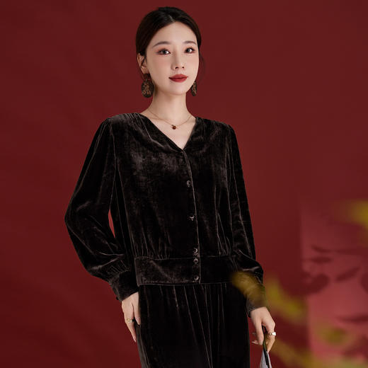 QS新中式休闲真丝丝绒v领设计感100桑蚕丝小衫女25秋装新款长袖上衣 商品图1