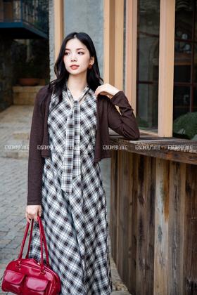 【门店同款】ENJOY秋季“浮光织影”游牧格纹两件套 165443977