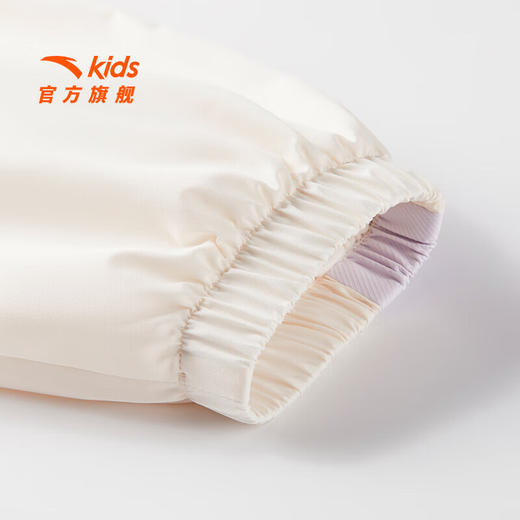 安踏儿童外套女大童装生物基防泼水Ⅲ综训撞色梭织连帽外套362547602 商品图3