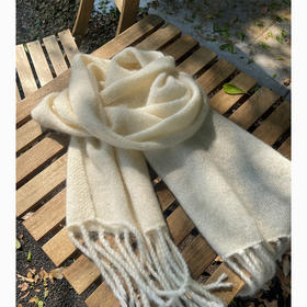 MA37039-105-F 咪珂猫Mammela Mika 【迷人温度 】百搭编织风长款加厚高级感温暖围巾【米白色】有掉毛现象，介意慎拍