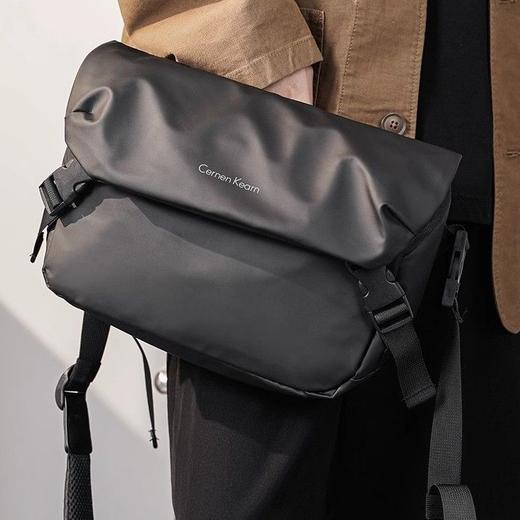 新款百搭商务潮牌工装斜挎包男女休闲单肩小方包 潮流胸包 商品图2