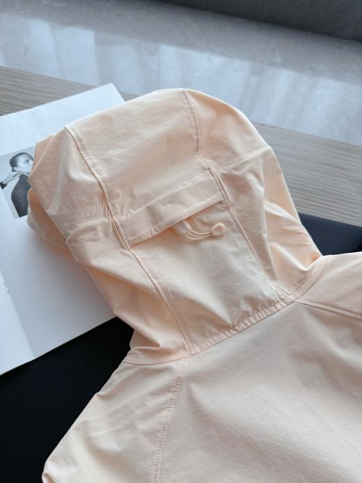 点此购买 凯乐石春秋季女士M8连帽软壳冲锋衣 bk 329484 商品图12