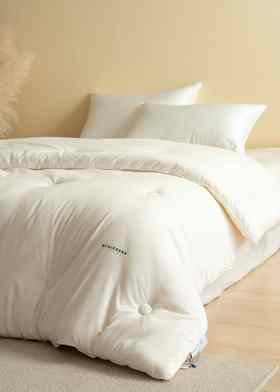 （醇享大豆单被）舒雅生活醇享大豆春夏（4-5斤）秋冬被（7-8斤）  面料，100%聚酯纤维，填充，90%聚酯纤维10%聚乙烯醇纤维（含蛋白）12060025020102/12060024020010