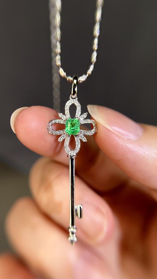 0.35ct刻面祖母绿吊坠 商品图2