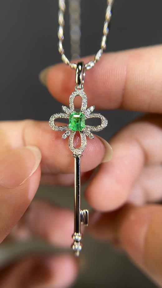 0.35ct刻面祖母绿吊坠 商品图1