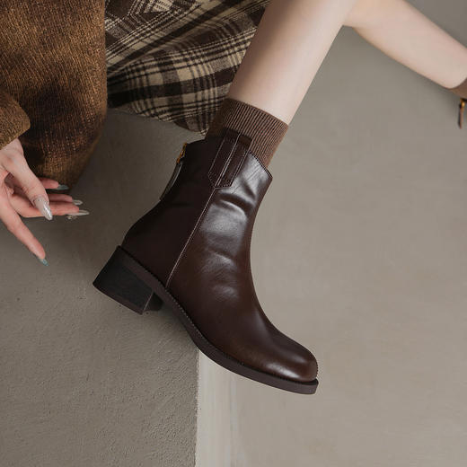 阿么手工女鞋粗跟后拉链法式小短靴2025新款短筒百搭西部靴4.5CM 商品图1