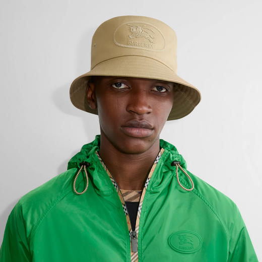 BURBERRY 巴宝莉 男女同款马术骑士印章刺绣嘎巴甸渔夫帽 浅黄色 8110782 C2981 商品图3