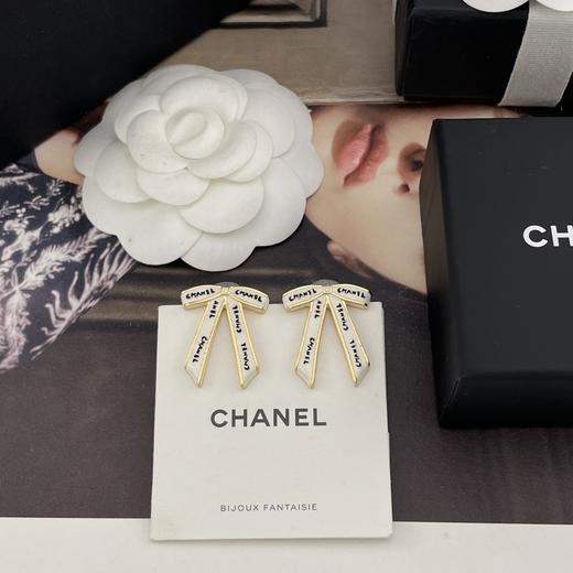 小香 黑字母白丝带蝴蝶结耳钉（XK） 商品图11