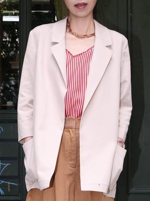 TYNVIE 七分袖前开式无里西装外套 - 卡其色 商品图2