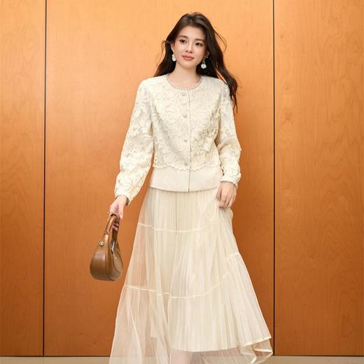 「自」全新升级【铂金会员220/天猫289/差价69】(11341)洛诗琳蕾丝拼接刺绣上衣2025秋季法式小香风假两件衬衫女 商品图2
