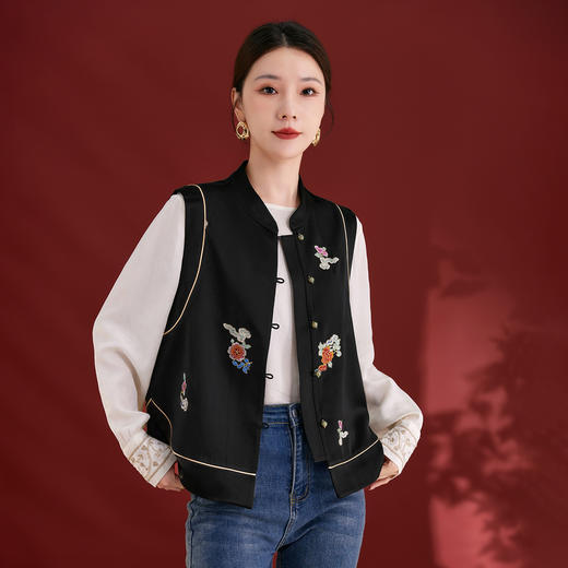 QS源头工厂秋季新款醋酸提花压皱面料重工刺绣马甲女新中式国风2367 商品图1