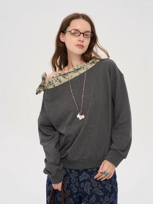 local tag/lt25awk08/ Flora 花影 印花丝巾领卫衣 商品图0