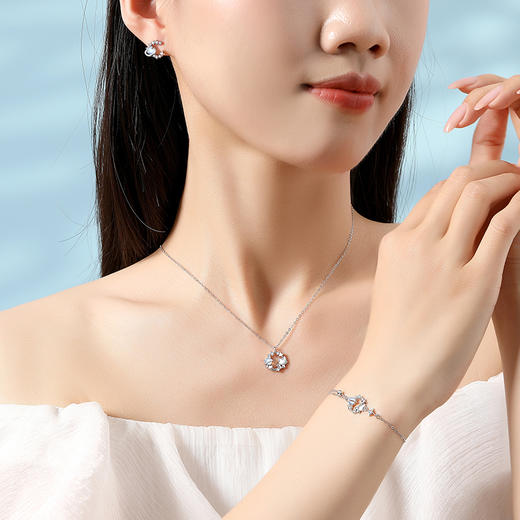 卡蒂罗/KADER 漫游星球小狐狸项链  浪漫甜美幻彩星球闪锆星星精致轻奢小众设计高级感锁骨链 夏日氛围感日常百搭 商品图4