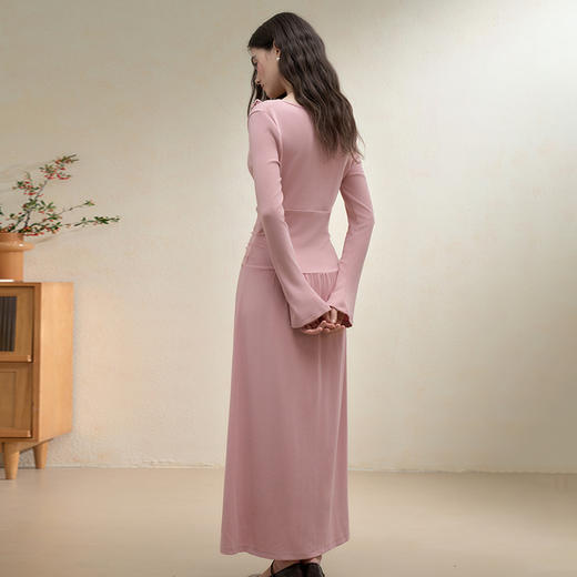 西遇立体玫瑰荡领针织连衣裙女秋假两件拼接修身显瘦长袖长裙V3151250 商品图4