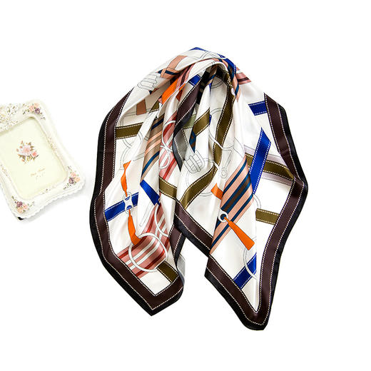 鑫缘真丝素绉缎方巾 HA4800 商品图1