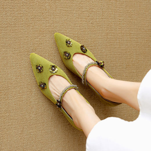 【预售5天】法式一字扣花朵复古温柔玛丽珍鞋，浅口百搭低跟单鞋DB&M6518 商品图4