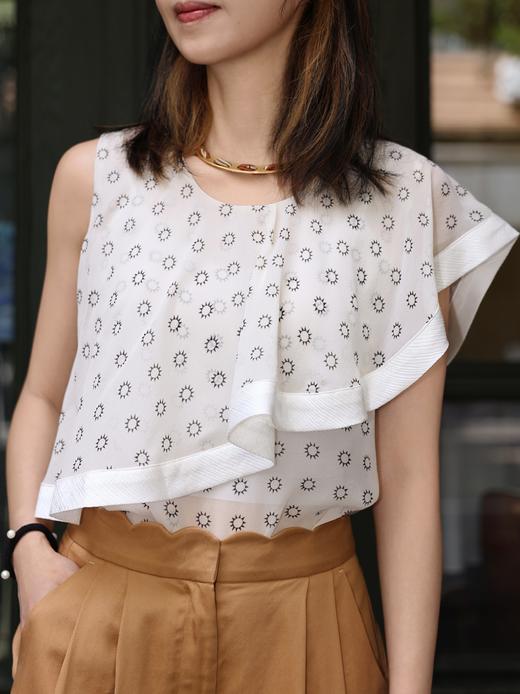 TYNVIE 白色印花荷叶边不规则丝质上衣 商品图0