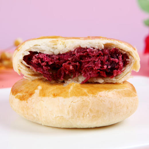 经典云南鲜花饼，5盒装（50块），精选玫瑰鲜花入馅，传统工艺制作，外皮层层酥松、内馅软糯清甜，花瓣清晰可见，花香浓郁、甜而不腻，独立小包装，外出游玩、亲友小聚，干净又方便D 商品图2