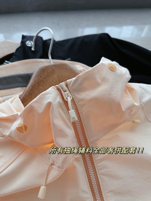 点此购买 凯乐石春秋季女士M8连帽软壳冲锋衣 bk 329484 商品图11