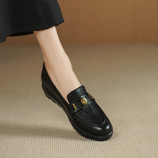【预售5天】轻软！平底坡跟小皮鞋女春秋新款英伦黑色休闲厚底单鞋羊皮乐福鞋DTN&583-19 商品图1