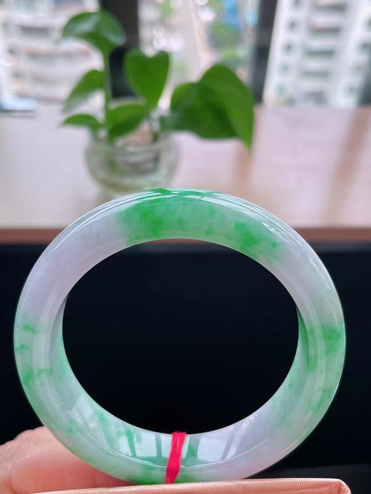 54正圈翡翠手镯 商品图1
