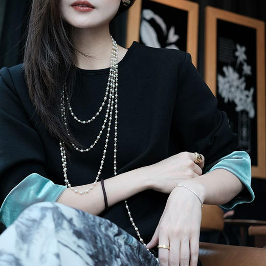 HeraChole·翡翠宝石丝绒手袖新中式套装 | 初秋的温柔与奢华，在丝绒肌理间流转，自在自洽【3-5天发货】 商品图4