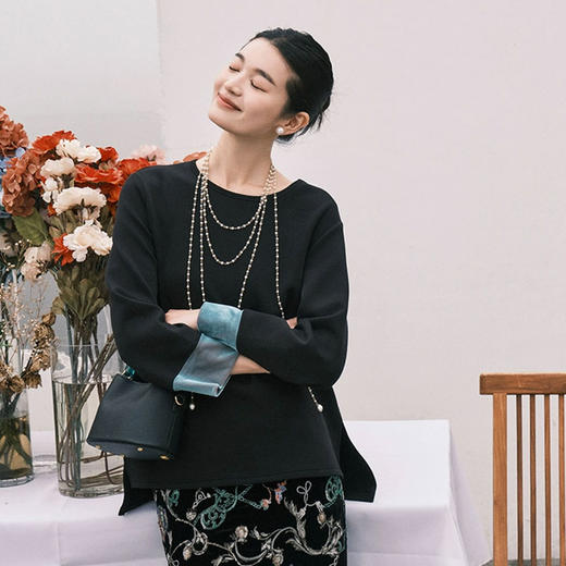 HeraChole·翡翠宝石丝绒手袖新中式套装 | 初秋的温柔与奢华，在丝绒肌理间流转，自在自洽【3-5天发货】 商品图3