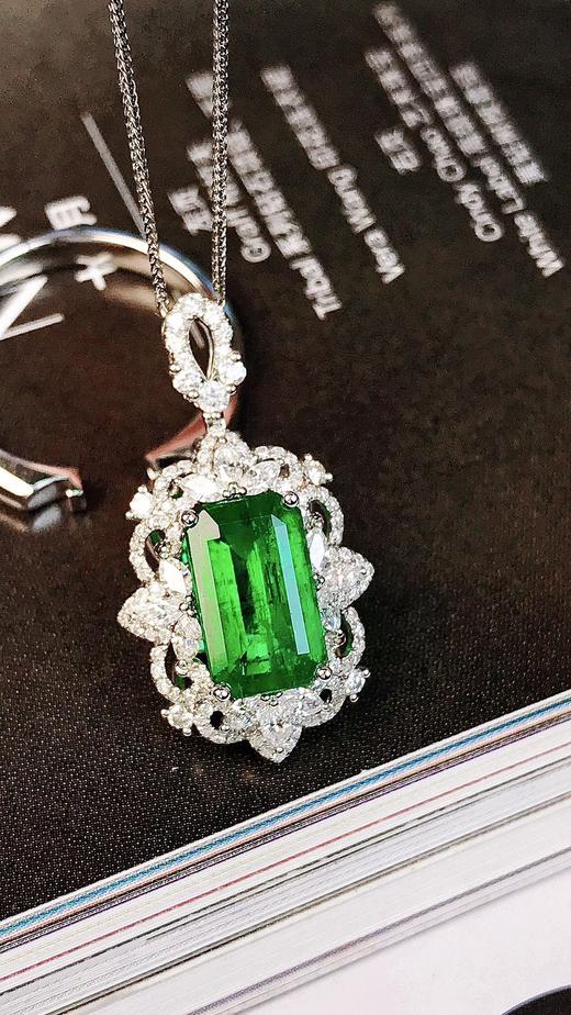 2.14ct刻面祖母绿吊坠 商品图0