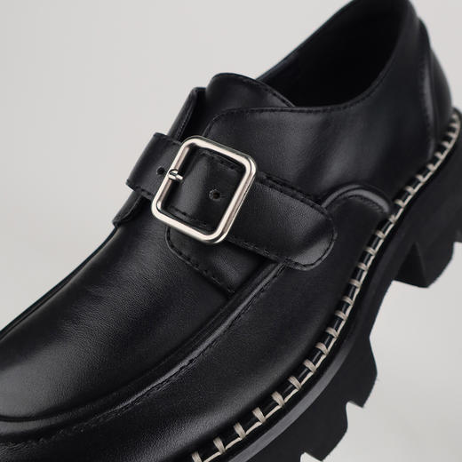 直述NOMORELIE 厚底扣环德比鞋方圆头缝线沿边 商品图3