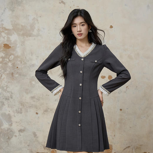 奢姿大码女装2025秋季胖妹妹时尚减龄珍珠花边装饰百褶设计连衣裙9953853610 商品图1